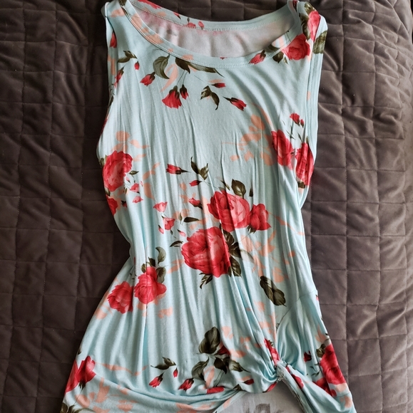 Tops - Floral tank